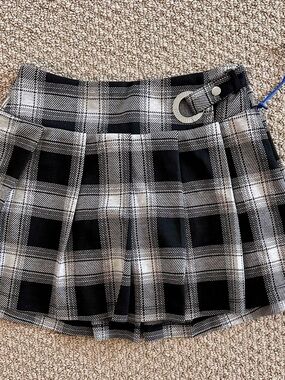 Limited Too Black and White Plaid Pleated Skirt with Buckle
